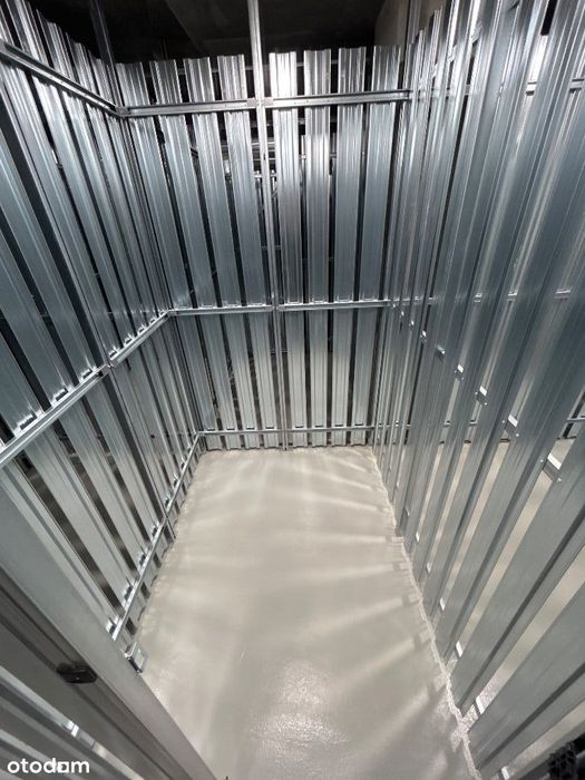 Komórka lokatroska | Bułgarska 59 |