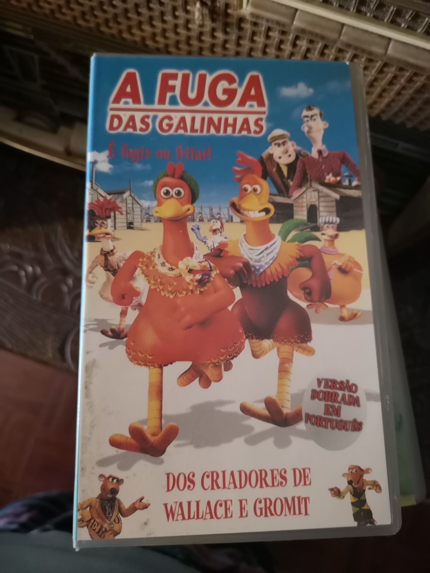 Vendo VHS de filmes variados