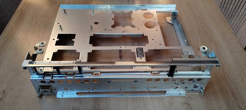 Części z amplitunera Marantz 2230B