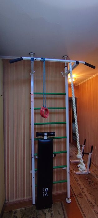 Швецька драбина для занняття спортом у дома