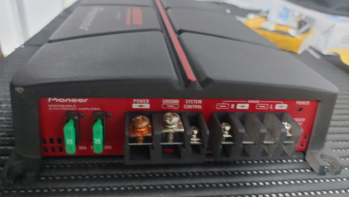 Sistema de Som Pioneer para Carro