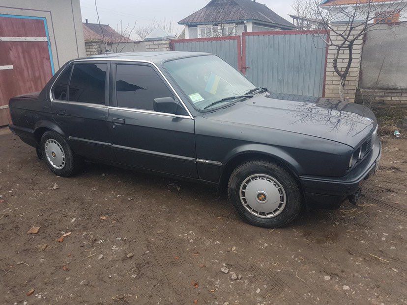 Продам БМВ Е30 324d