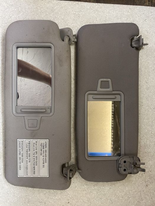 Продам солнцезащитный козырек hundai