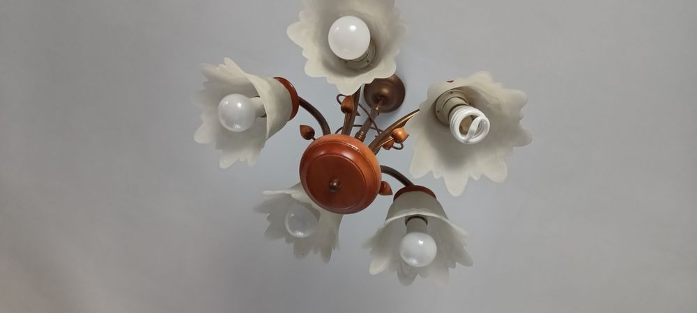 Zamienię dwie lampy na kilogram złotej kawy ziarnistej Lavazza