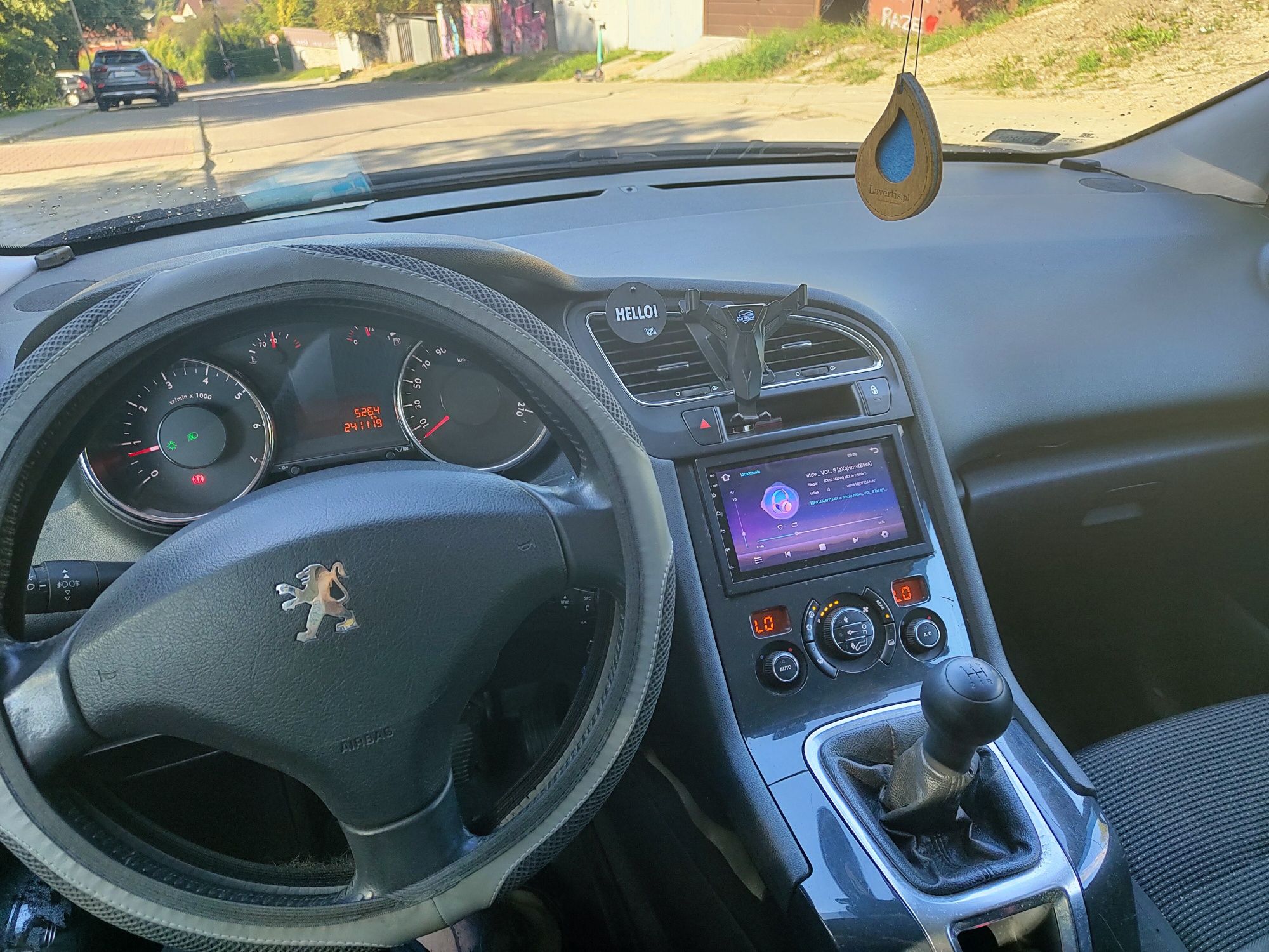 Peugeot 5008 1.6 vti 120 KM