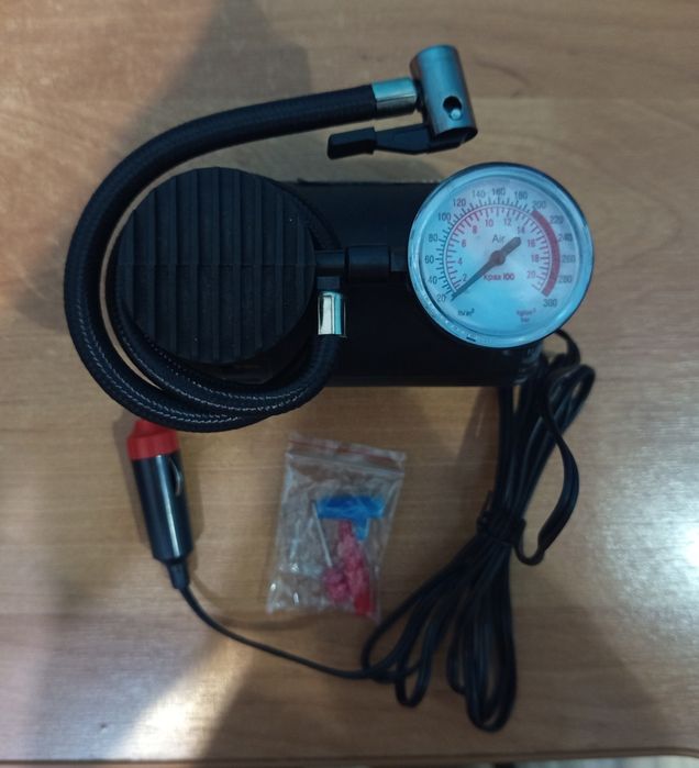 Kompresor samochodowy 12V