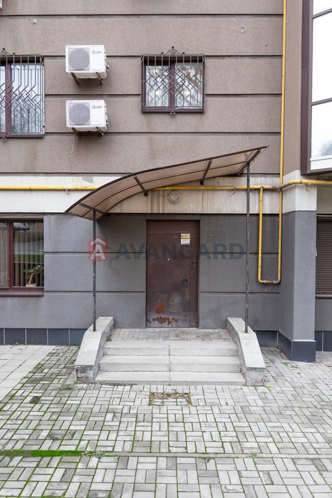 Продаж офісне приміщення 127 кв Центральний район міста