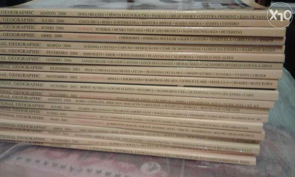 54 revistas National Geographic.