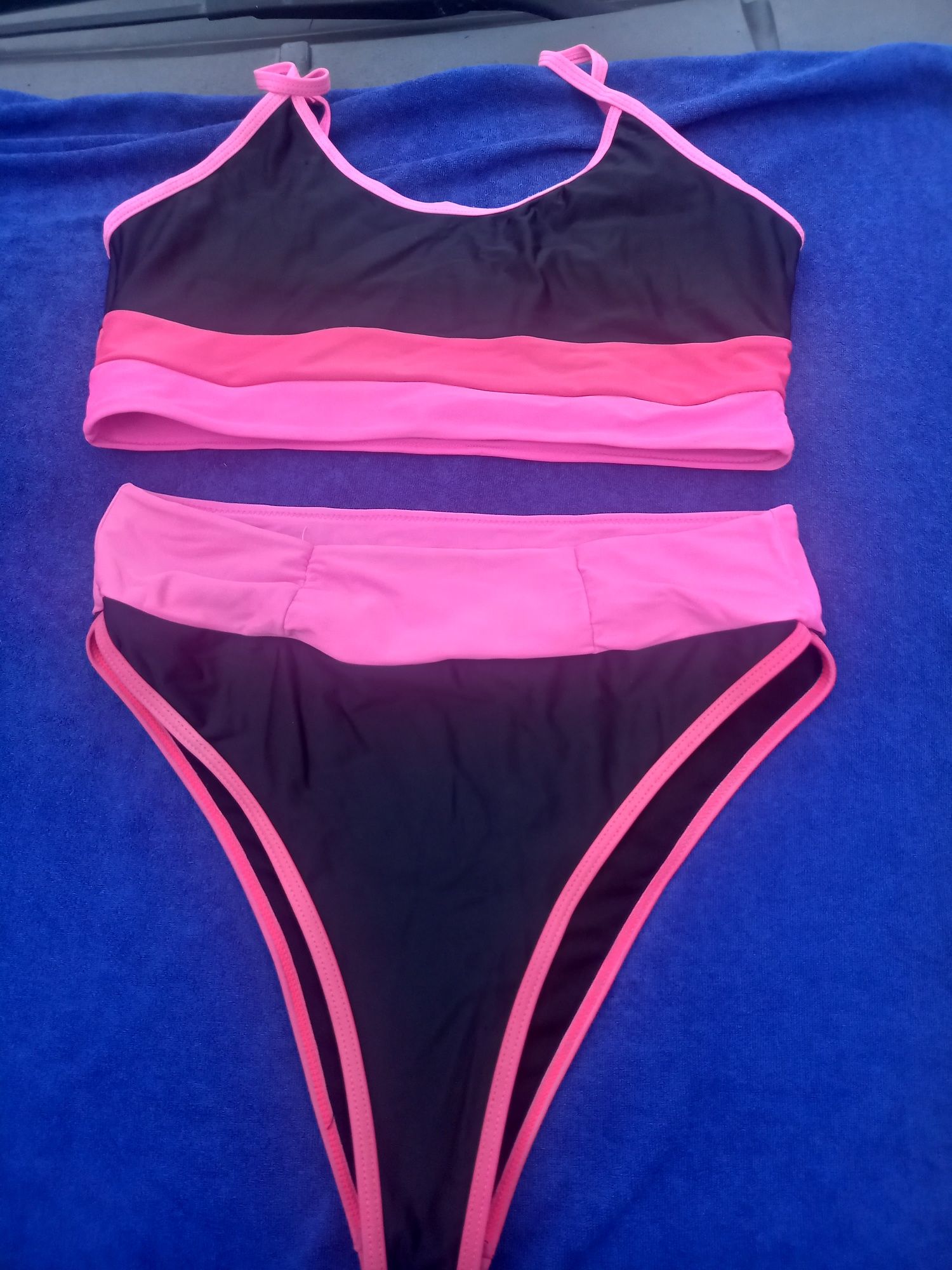 Bikinis diversos