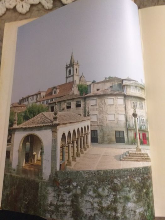 Livro "Por Terras de Portugal "