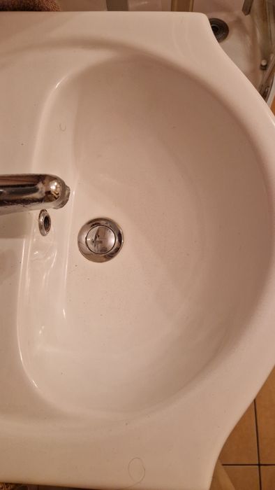 Zestaw szafka pod umywalkę,  umywalka i bateria
