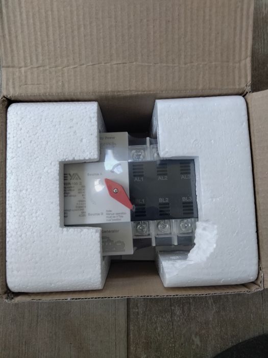 Автоматы ввода резерва разные GEYA 4-полюсний ATS W2R 4P 100A 400V ATS