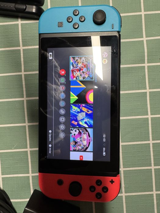 Nitendo Swicht V.2 como nova.