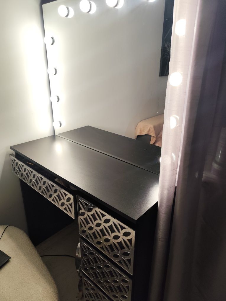 Toaletka Glamour czarna lustro