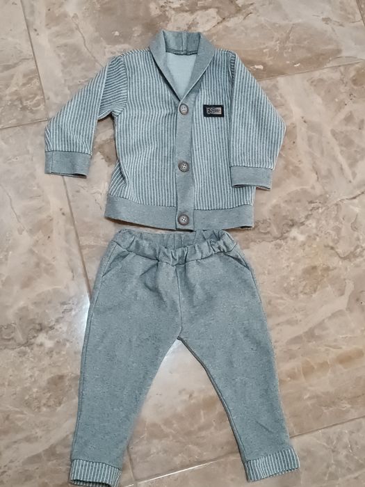 Сірий святковий костюм для хлопчика, 74 - 80