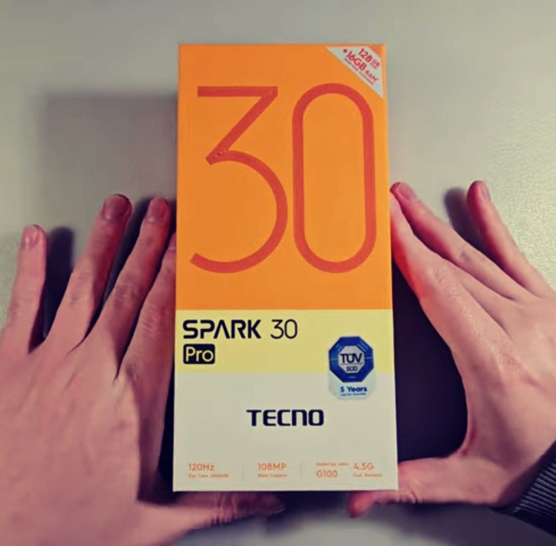 Tecno Spark 30 Pro 8/128 Obsidian Edge новый смартфон
