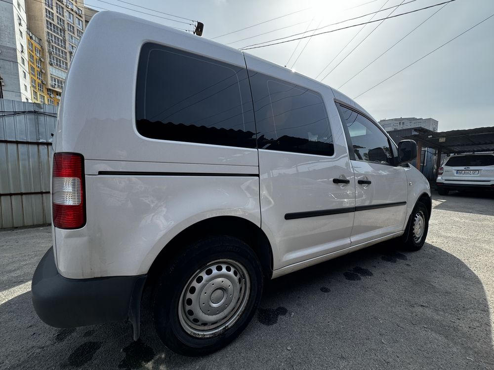 Volkswagen caddy 1.6 бенз.