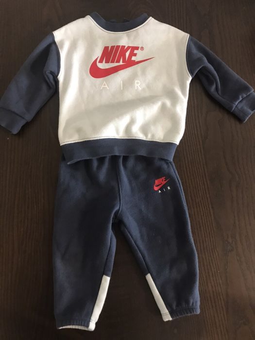 Dres Nike 12 miesięcy. Stan idealny