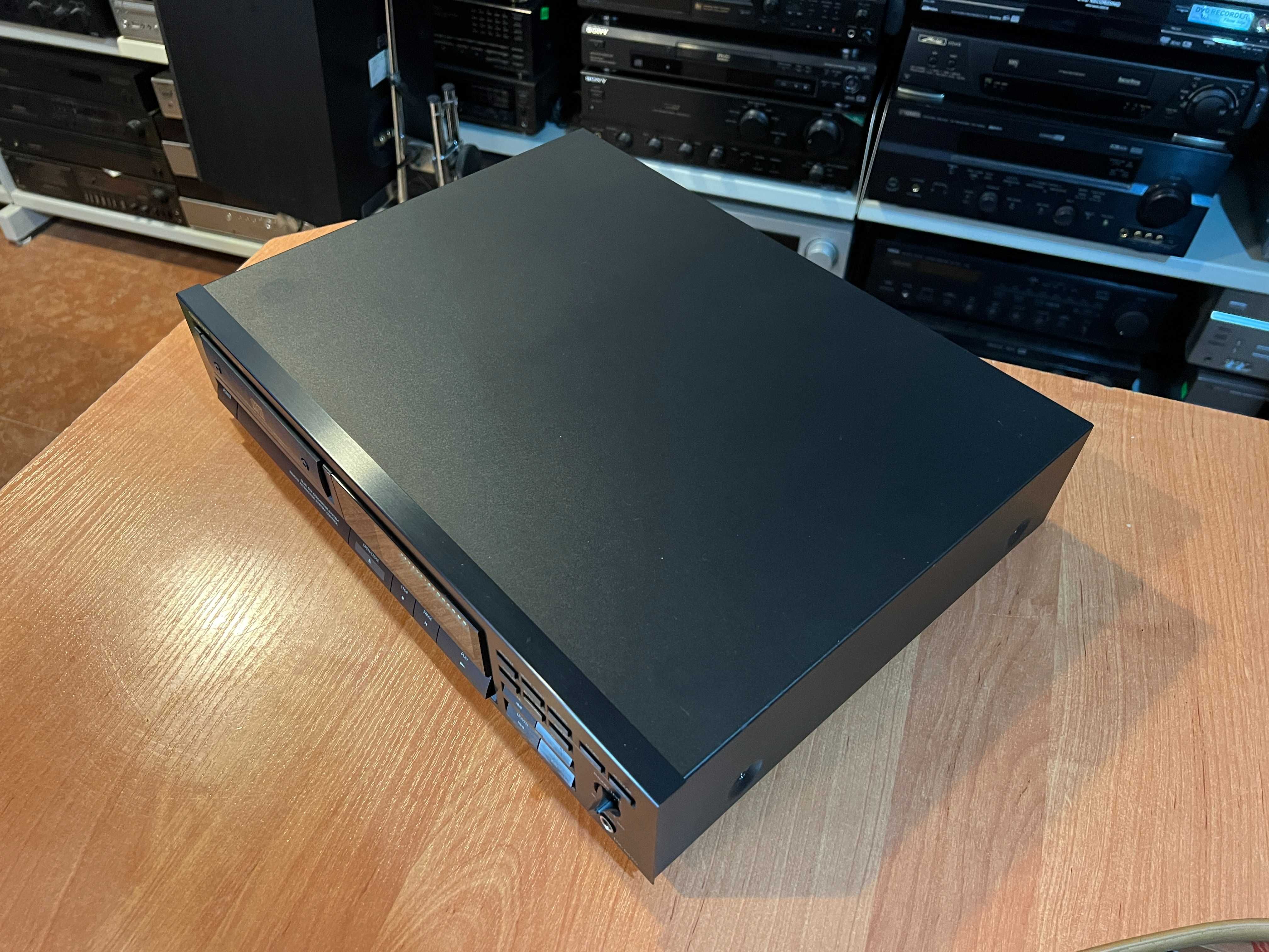 Odtwarzacz płyt CD Onkyo DX-6620, Audio Room