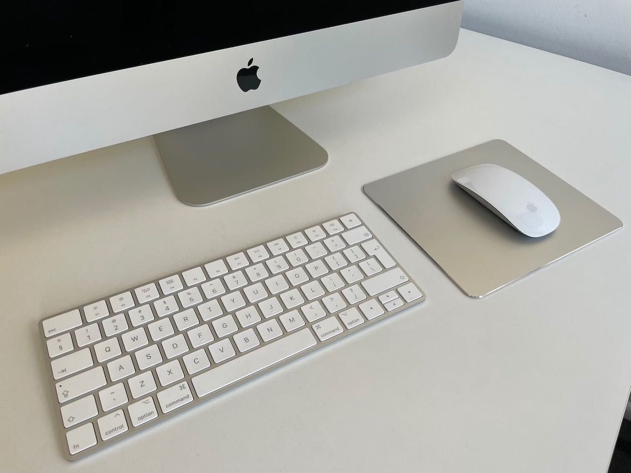 Imac 21,5 cala 2x 2,3 GHz, Intel Core i5, 8/256 GB- Stan idealny!