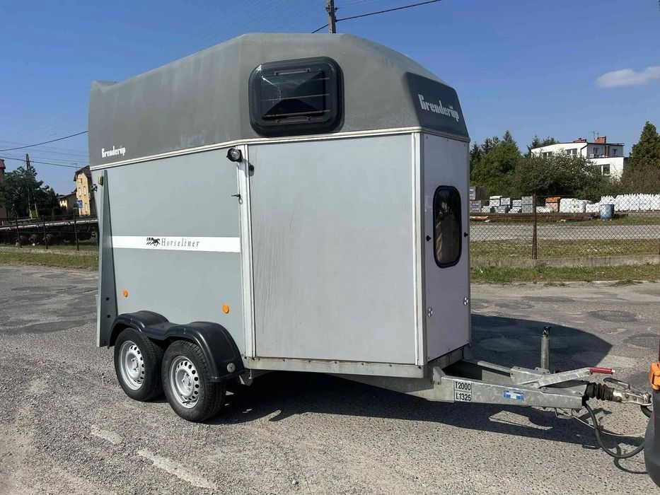 Brenderup 2000 kg do transportu koni 2 konna