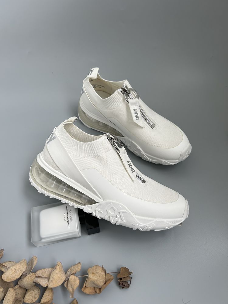 Кросівки DKNY 36  38,5-39