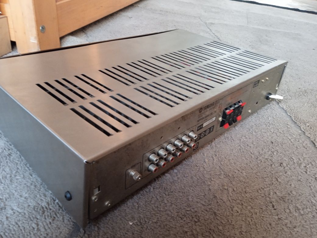 Wzmacniacz Yamaha A-400