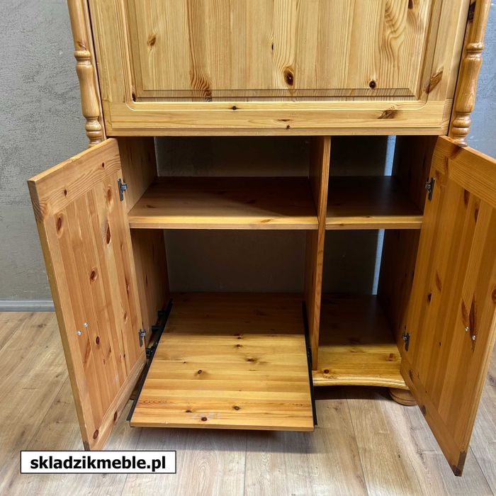 030525 Skandynawski sekretarzyk sosnowy zamykany blat