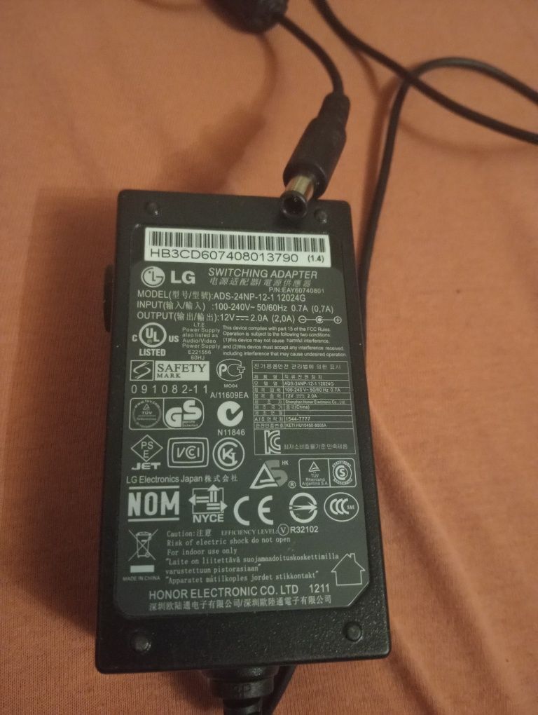 Блоки живлення 12 V і 19V