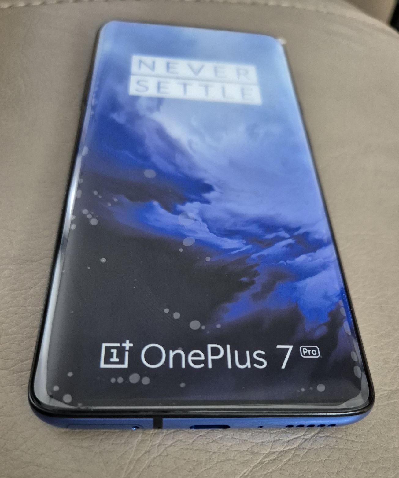 Atrapa telefonu OnePlus 7 Pro kod G01/13