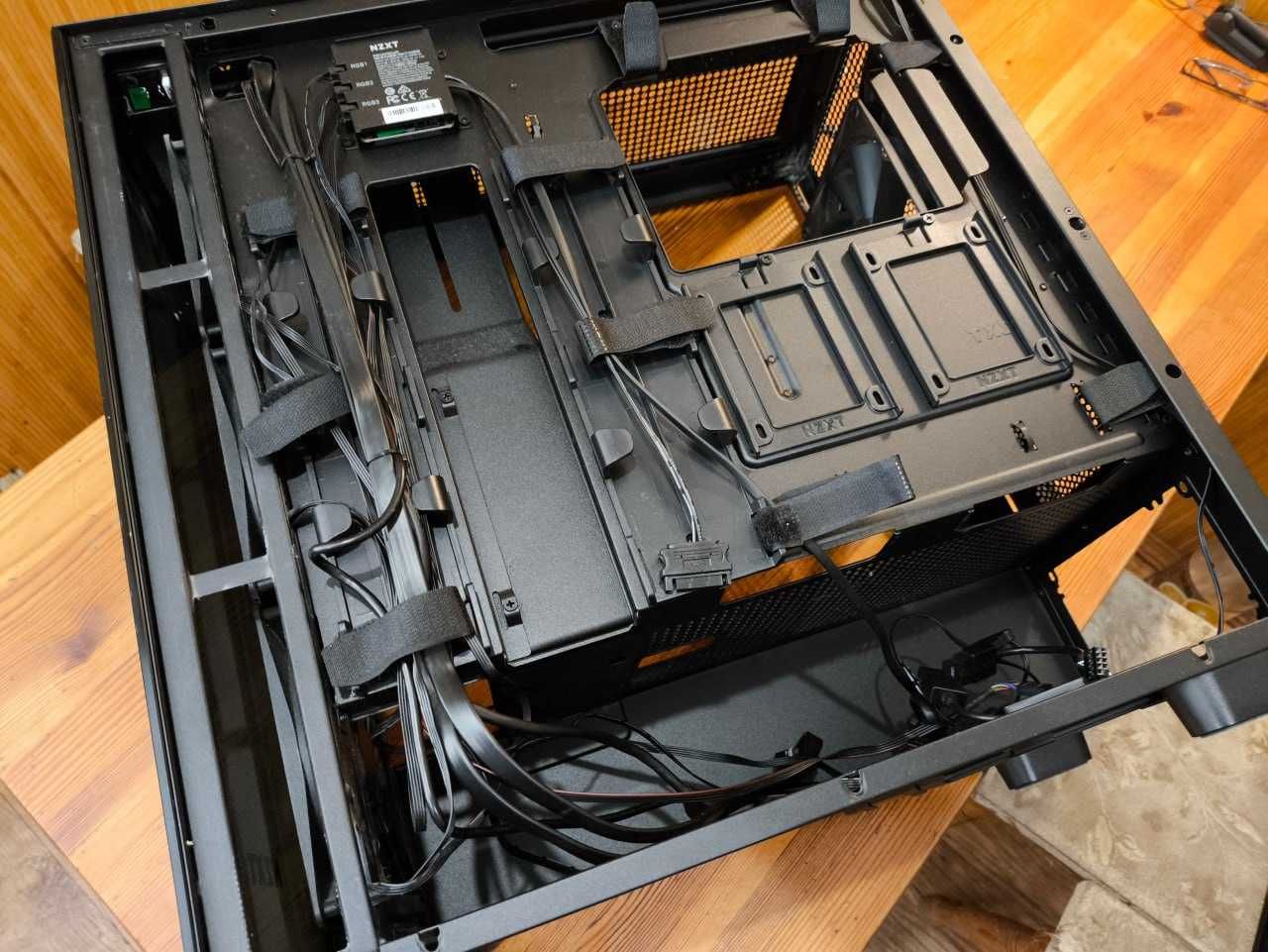 Корпус для ПК NZXT H7 Elite