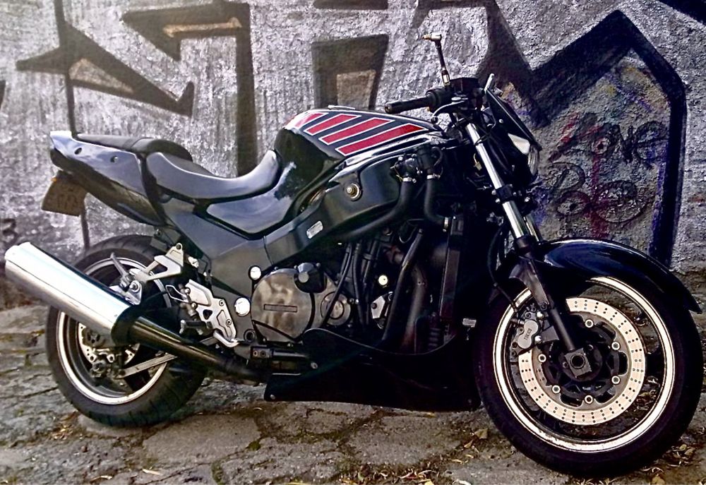 Kawasaki ZZR 1100 Street Fighter Zamiana