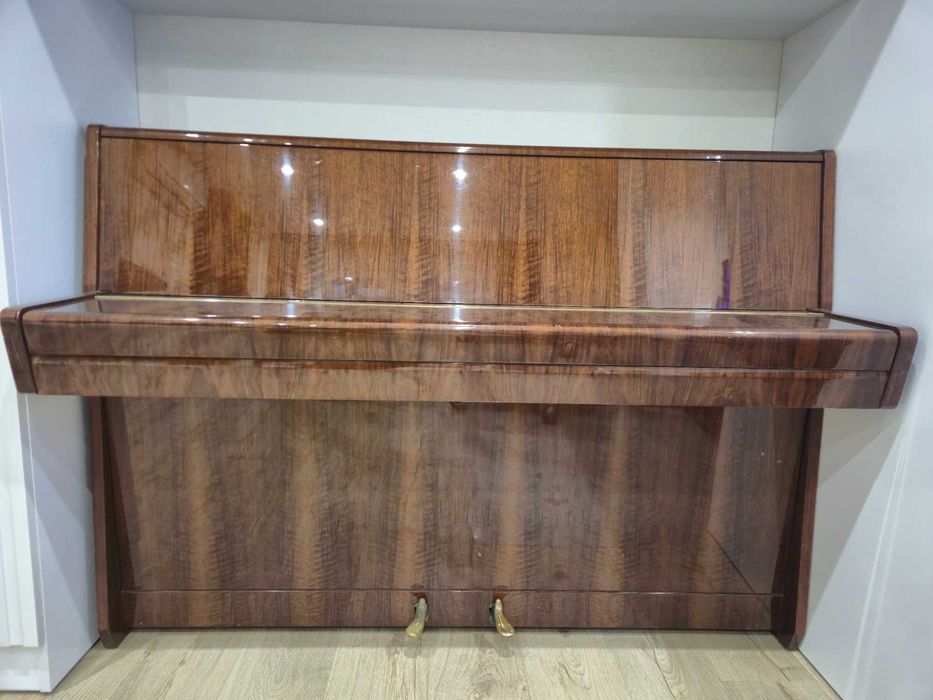 Продам піаніно, фортепиано Petrof