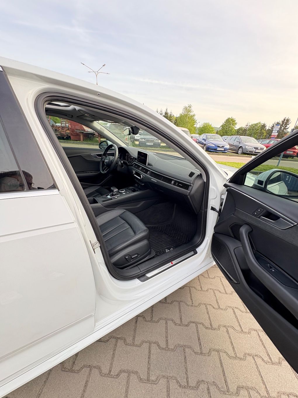 Audi A4 Audi A4 B9 S-line Premium plus 2.0 TFSI 2017r. 252KM