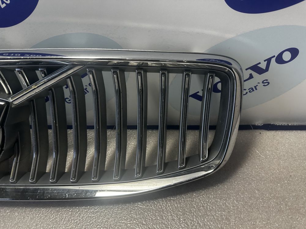 Volvo S90 V90 Grill atrapa chłodnicy LIFT kamera inscription