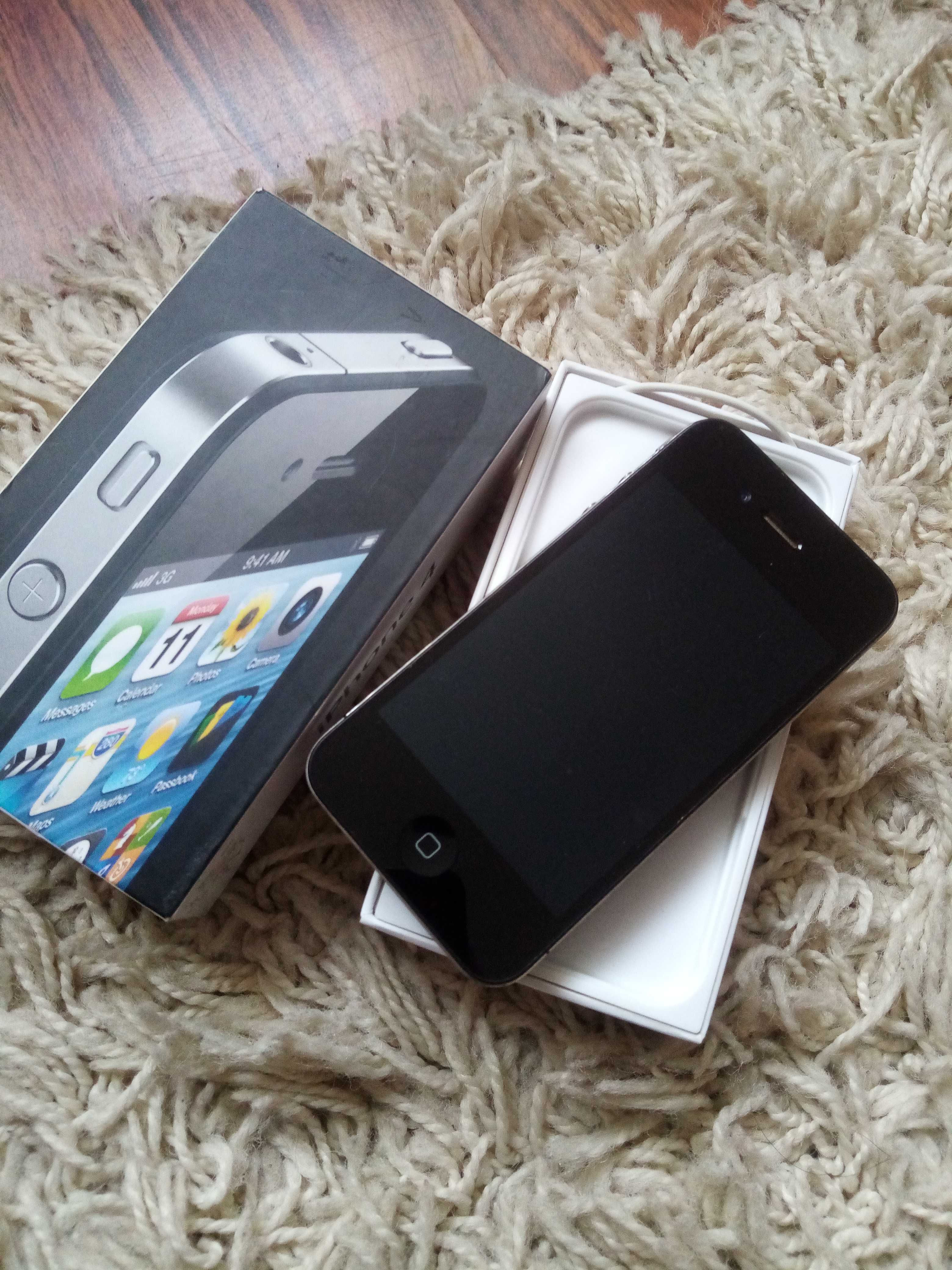 I Phone 4  8 GB black