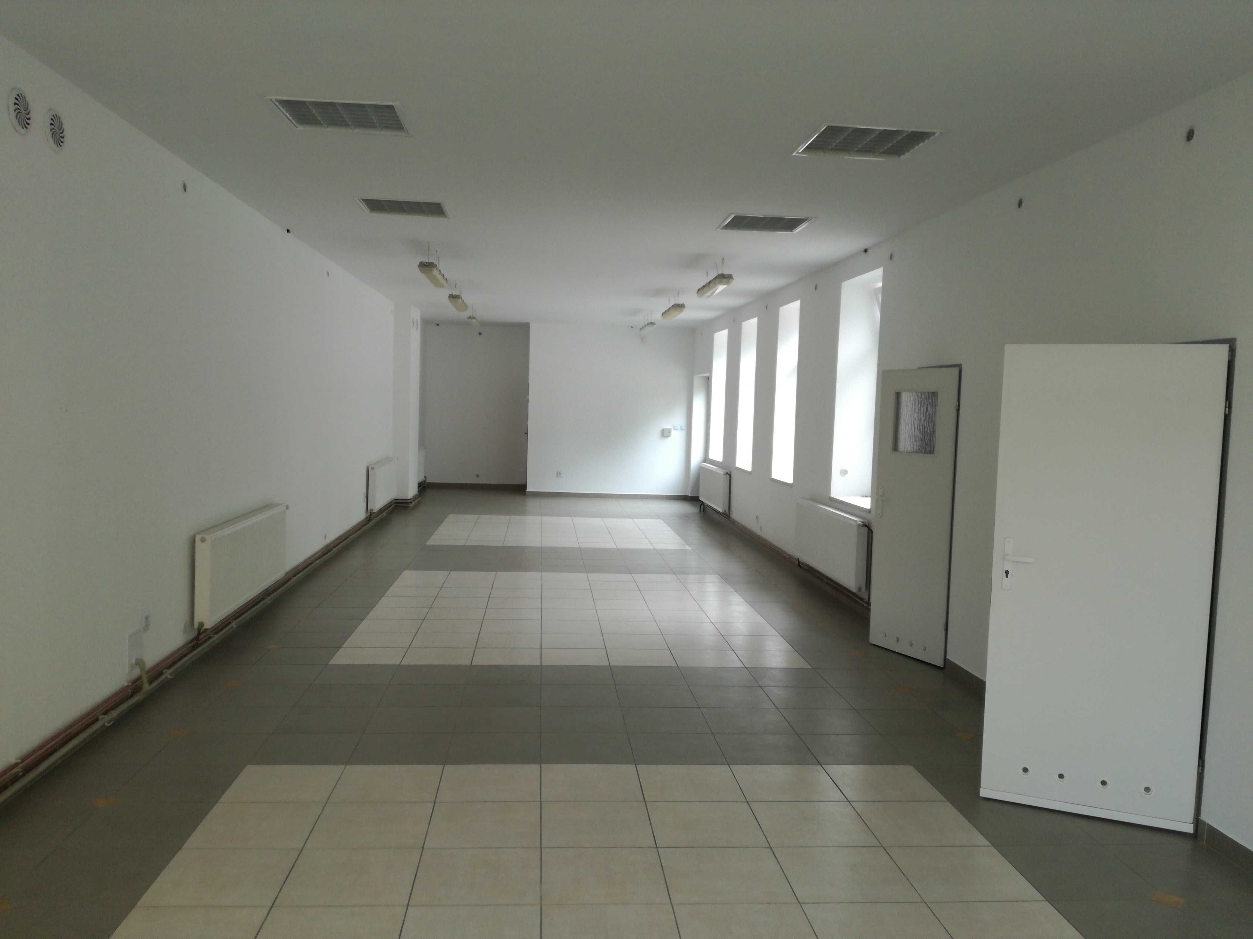 Sprzedam obiekt handlowo-usługowy 225m2 w centrum Gorlic z parkingiem