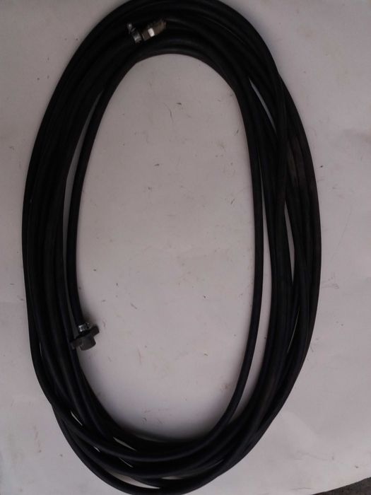 Шланг подкачки колес грузового авто.