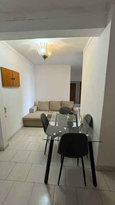 Quarto para Casal em Azambuja c/ 2 wcs