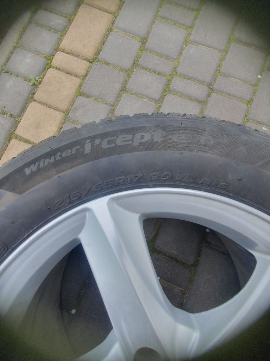 Шини зимові HANKOOK 215/65 R17 (4120)