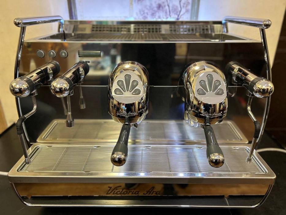 Професійна Кавоварка/Кавомашина Victoria Arduino Adonis +
