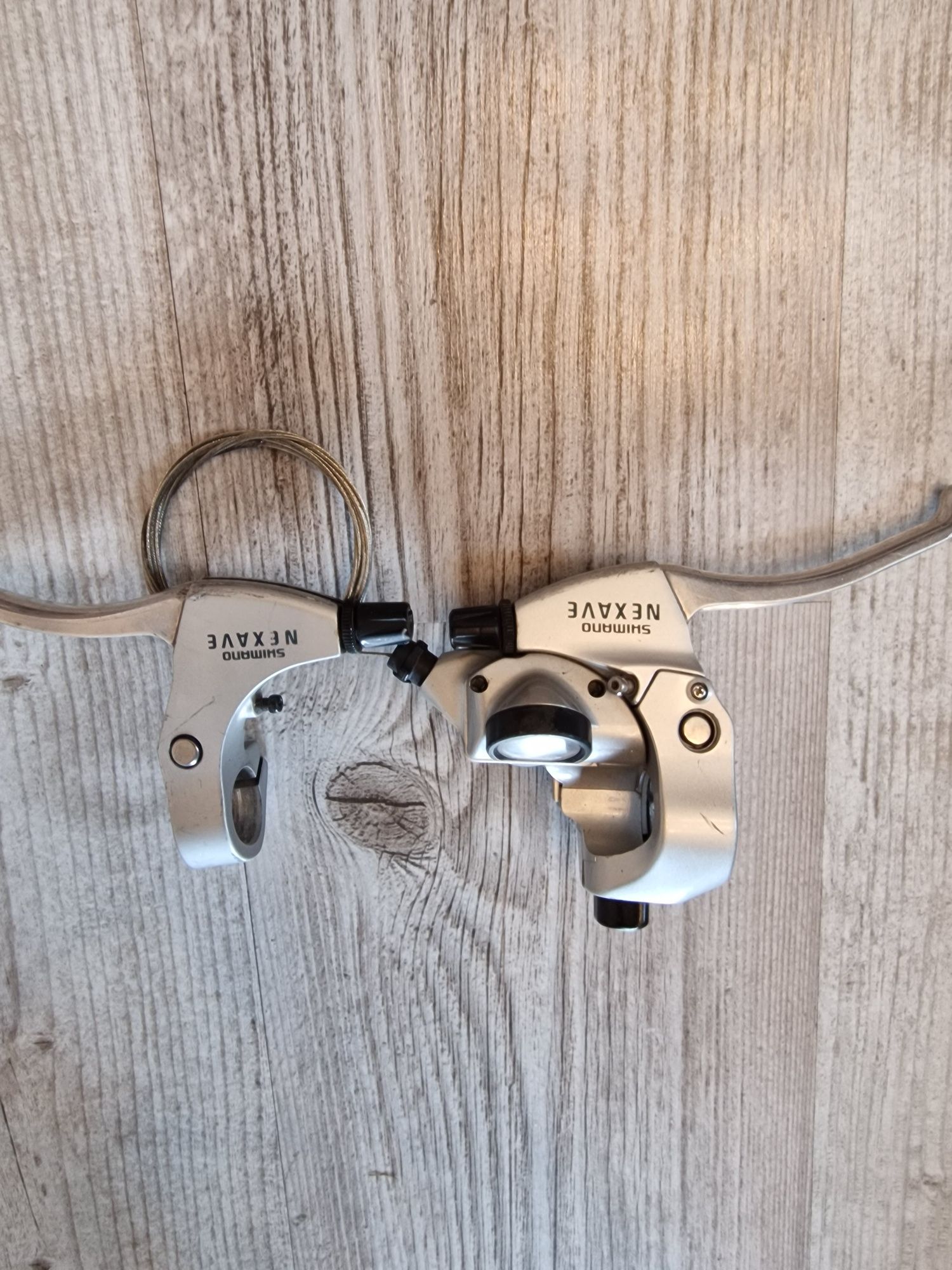 Klamkomanetki Shimano Nexave ST-T300 7s