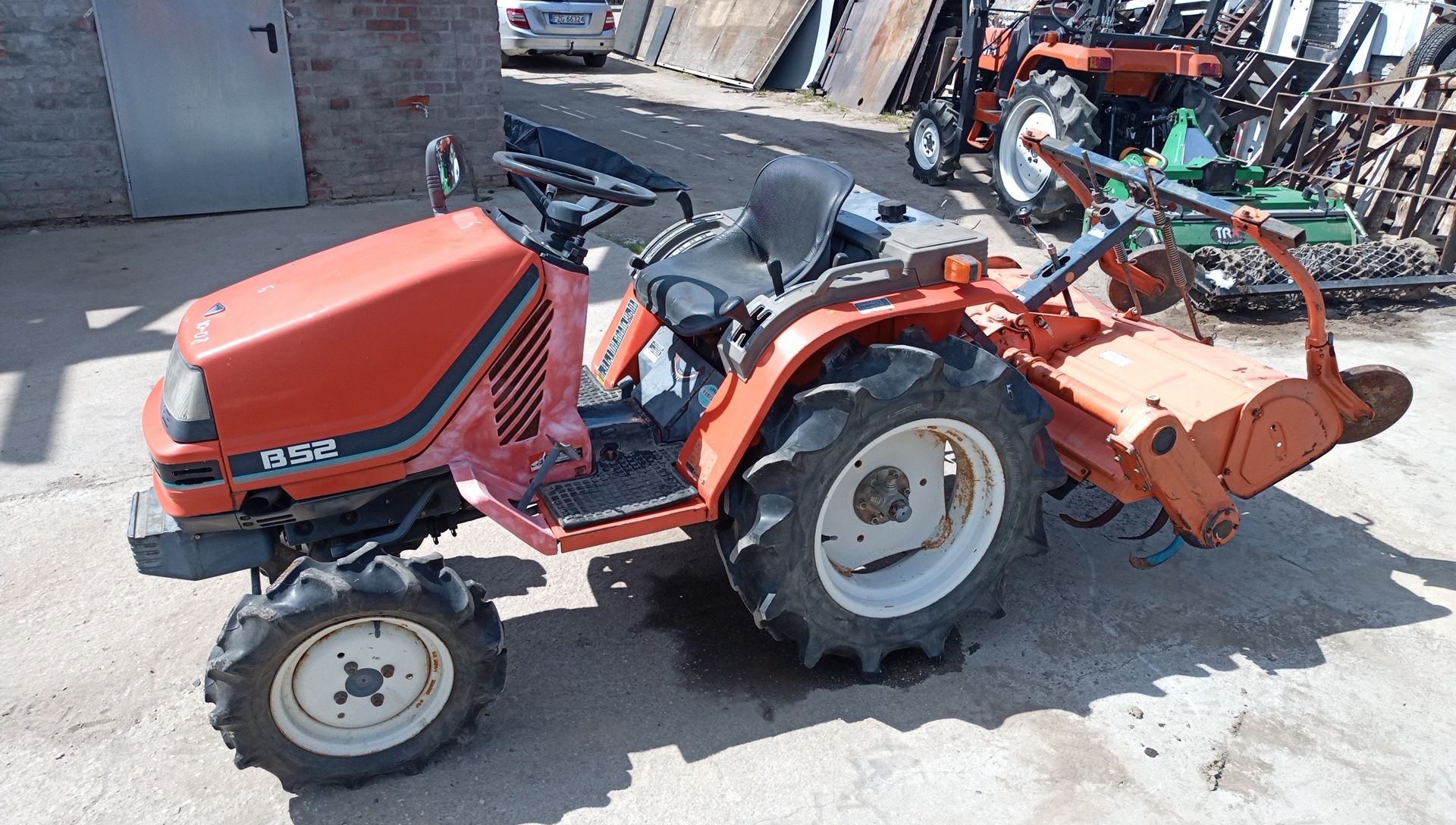 Kubota B52 prosto z Japonii z glebogryzarką zamienię za coś ciekawego