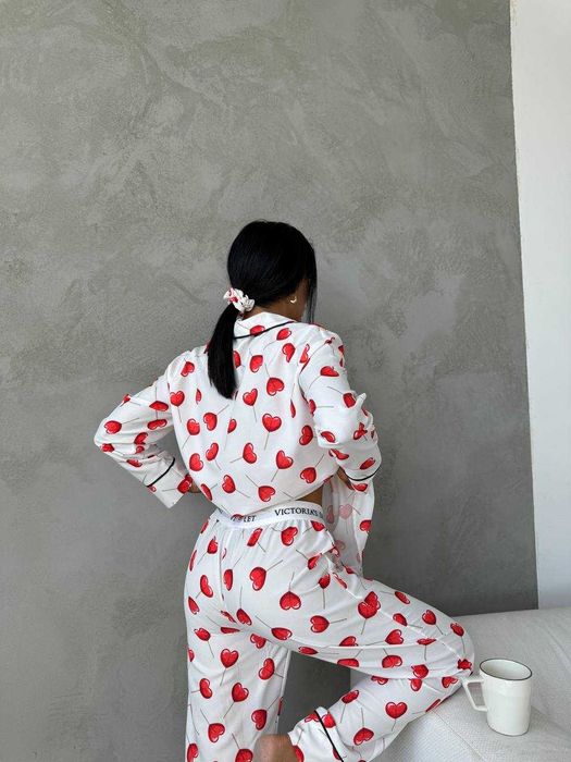 Піжама жіноча біла Вікторія Сікрет Victorias Secret, S-XL