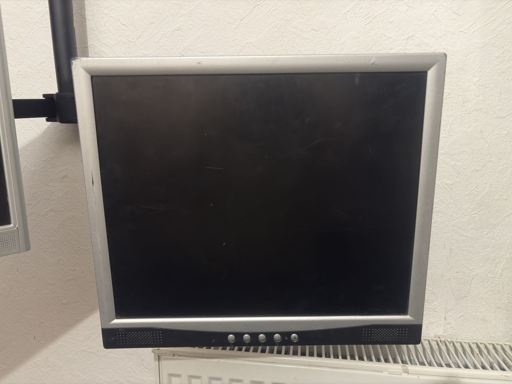 Statyw na 2 Monitory + 2 Monitory