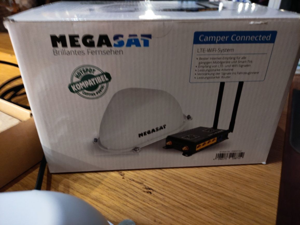 Antena + router + okablowanie LTE WiFi MEGASAT CAMPER CONNECTED kamper