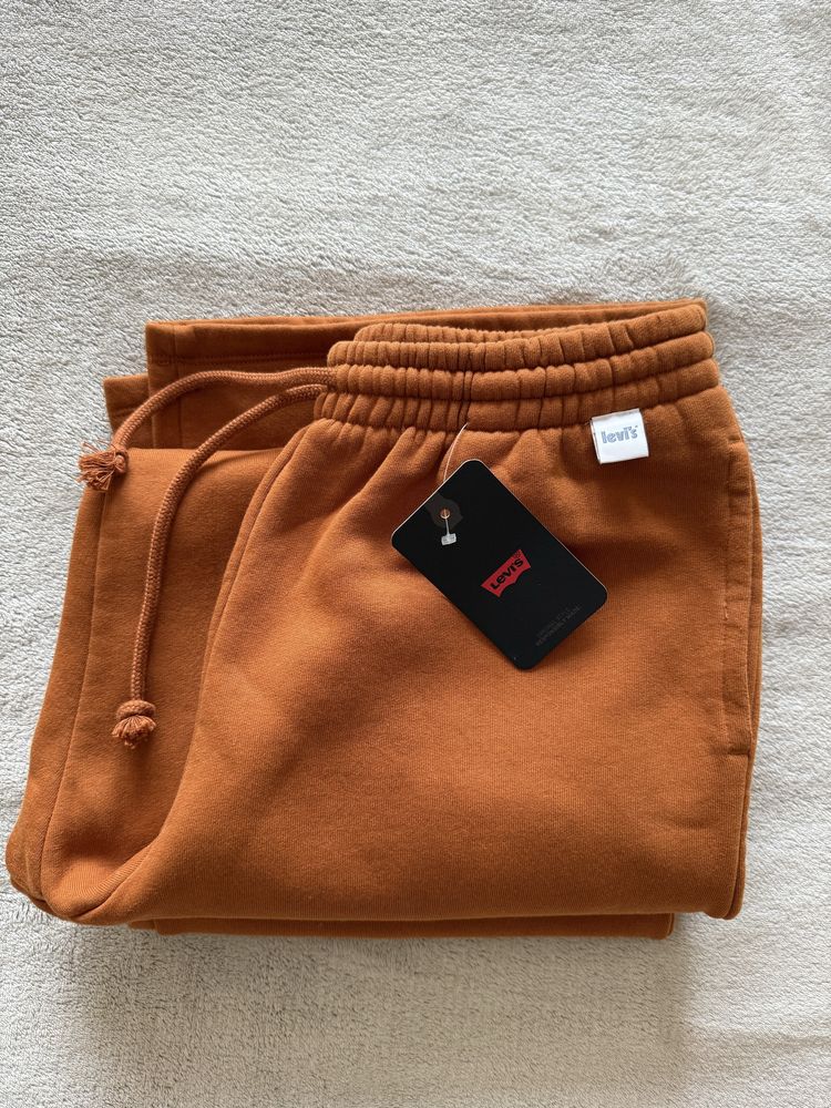 Штани levis жіночі с ( на флісі)