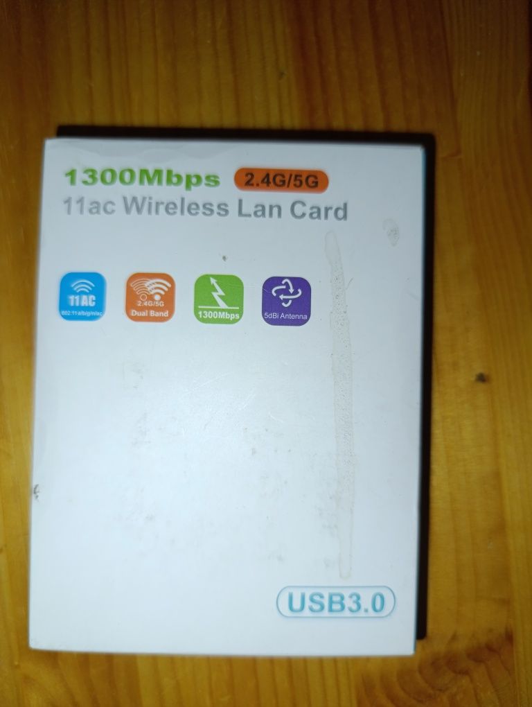 Adapter USB 3.0, służący do podłączenia urządzeń do sieci Wifi