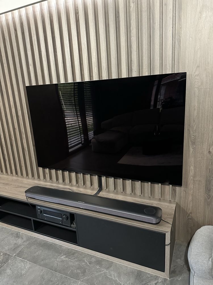 LG OLED 77W8 Soundbar