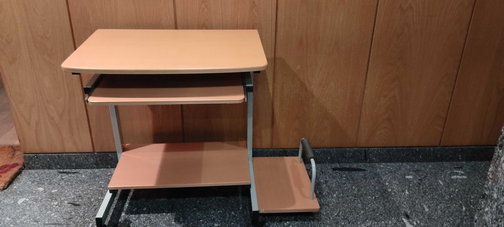 Secretária para computador, escritório ou estudo